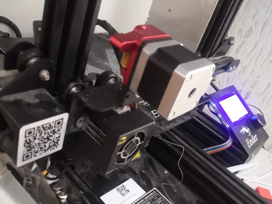 Ender 3 pro. Скручивает пластик в трубке Ender 3 pro. Скручивает пластик в трубке