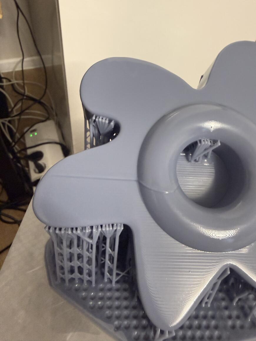 Фото полимерный принтер делает брак при печати