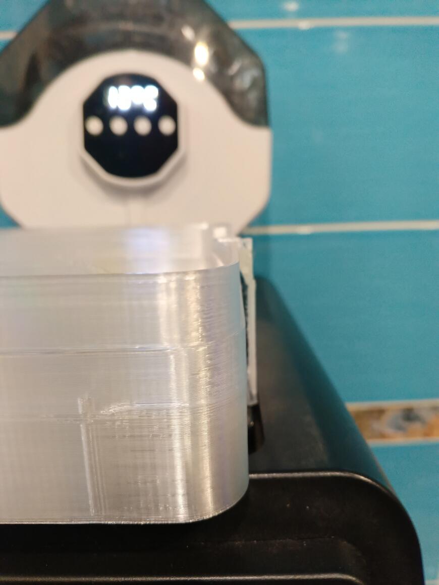 Смещение слоев при печати в одном и том же месте.