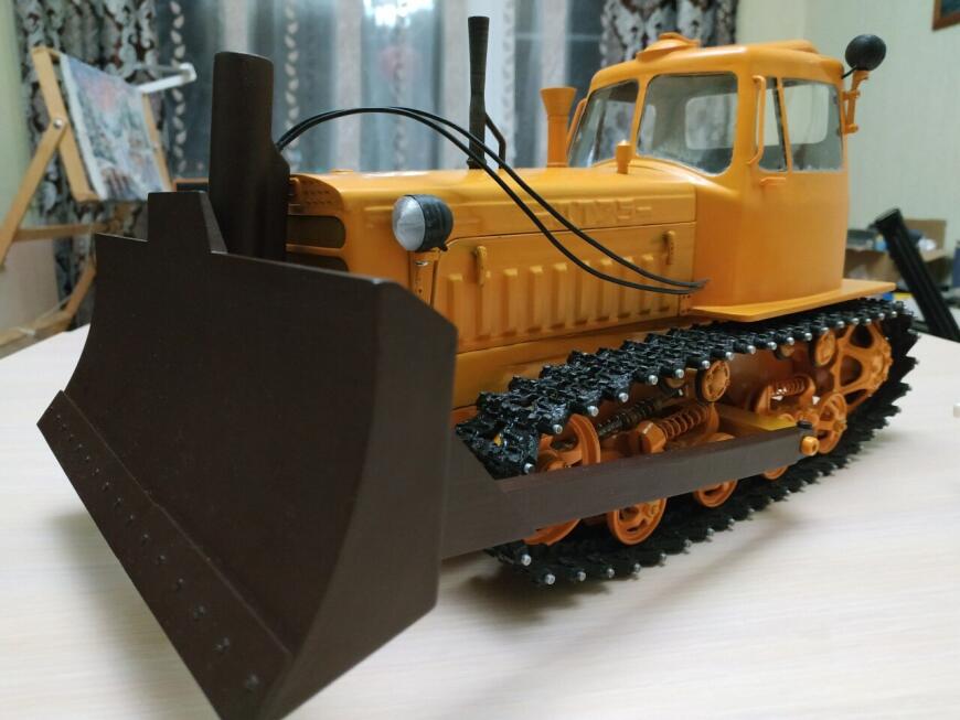 Модель бульдозера ДЗ-42г на базе трактора ДТ-75. Часть 2