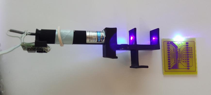 Засветка фоторезиста на 3D принтере лазерной указкой