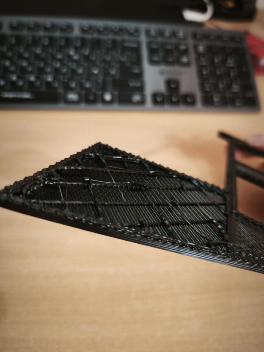 Вертикальные наплыви пластика при печати на 3Д принтере Ender3-Pro