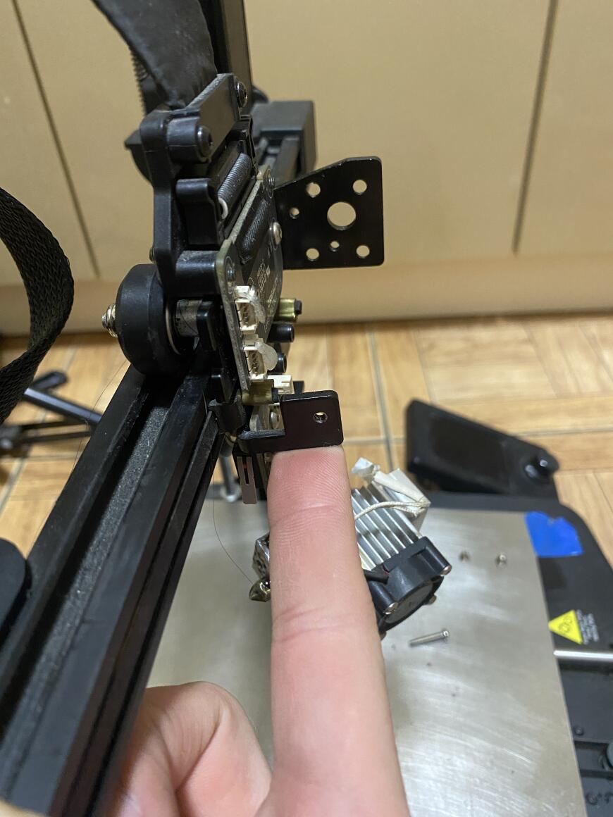 Люфтит экструдер