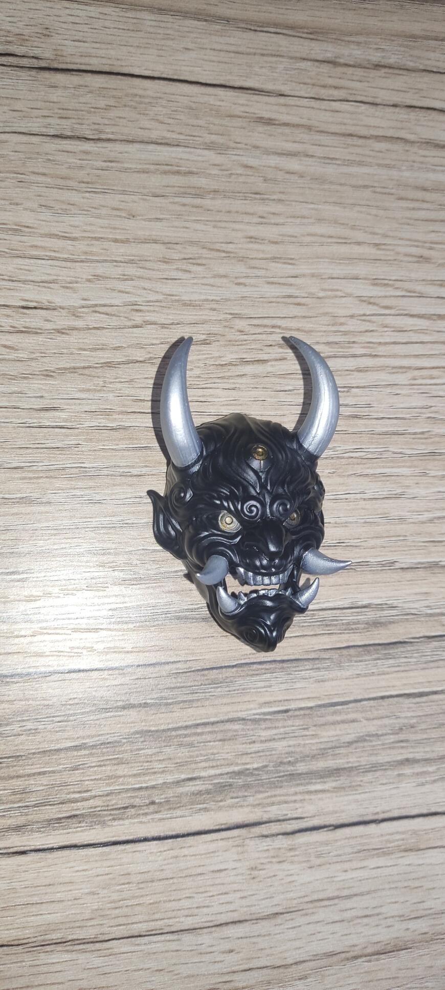 Японская маска из фотополимера. Японская маска из фотополимера.