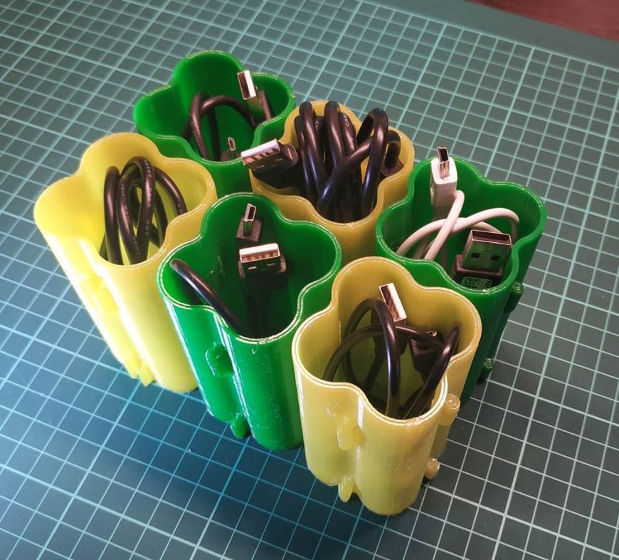 Коробка-пазл для USB кабелей на 3D принтере