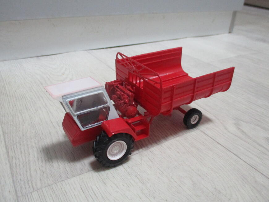 Моделька в 1:43 самоделки из комбайна СК-5 Нива