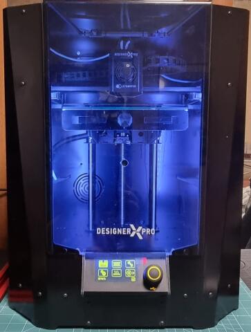Продам 3D принтер Picaso 3D designer x pro