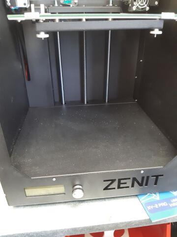 Продам 3D принтер Zenit б/у