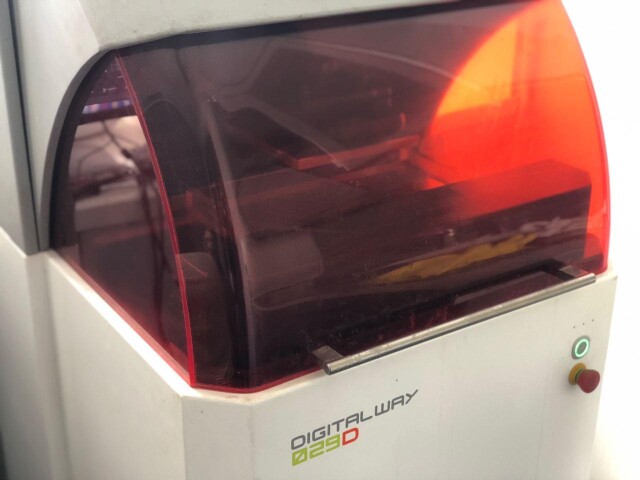Продаю 3D принтер DWS 029D, с технологией лазерной стерео литографии
