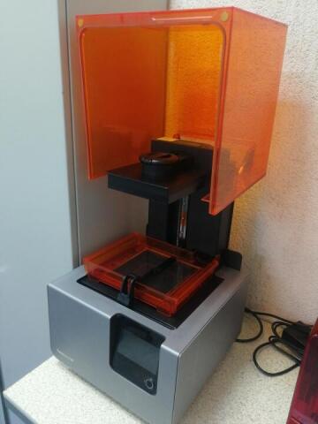 Фотополимерный SLA 3D принтер Formlabs Form 2