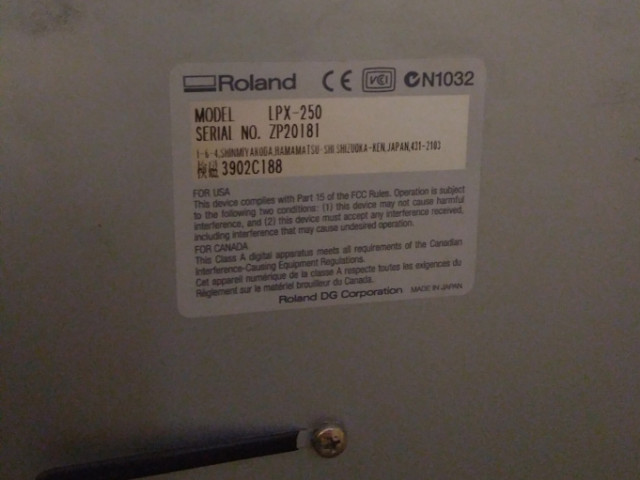 Продам сканер японский Roland LPX-250