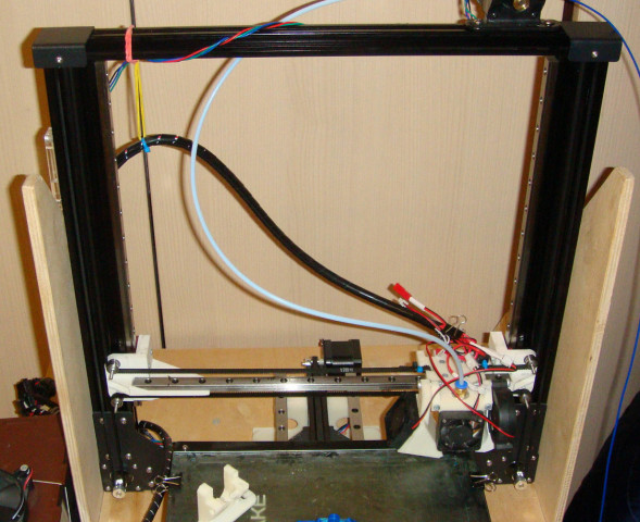 Продам 3D принтер Micromake C1 переделан полностью на рельсы (5хMGN12H)