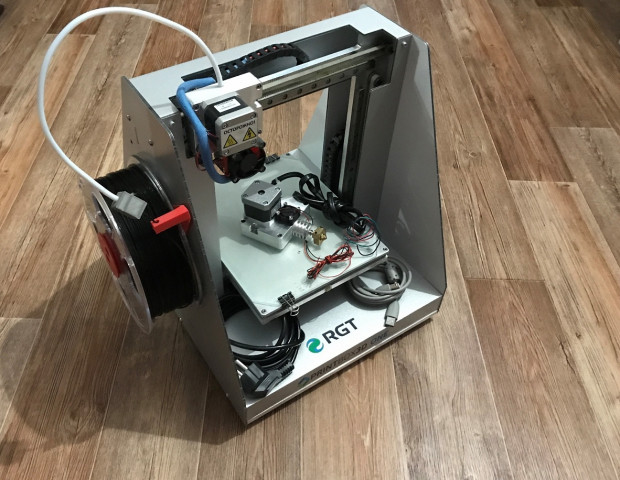 3D принтер PrintBox 3D ONE + более 20кг пластика