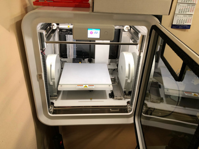 Продаю 3Д-принтер CubePro Trio 3Dsystems