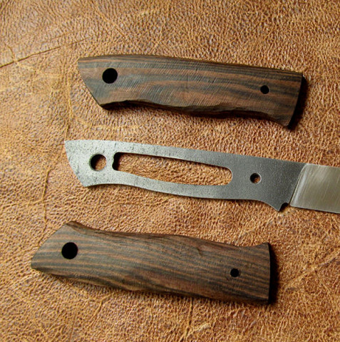 Прототип ножа - клинок и накладные рукоятки