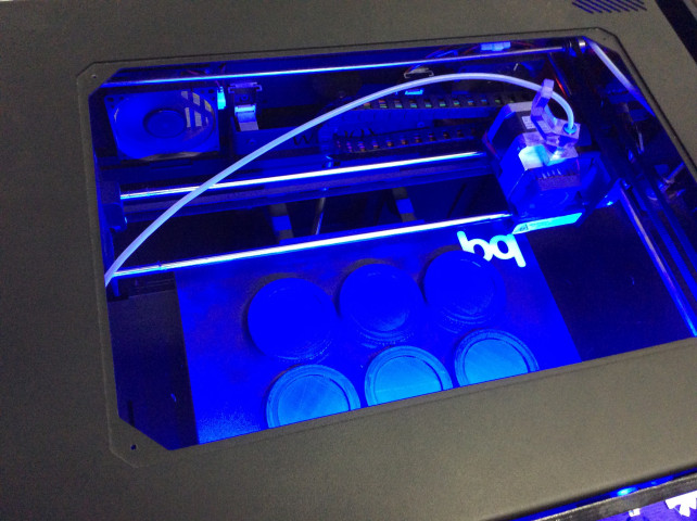 Продам 3D-принтер Witbox (б/у)