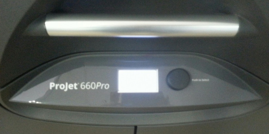 продам полноцветный принтер Projet660Pro (практически новый)