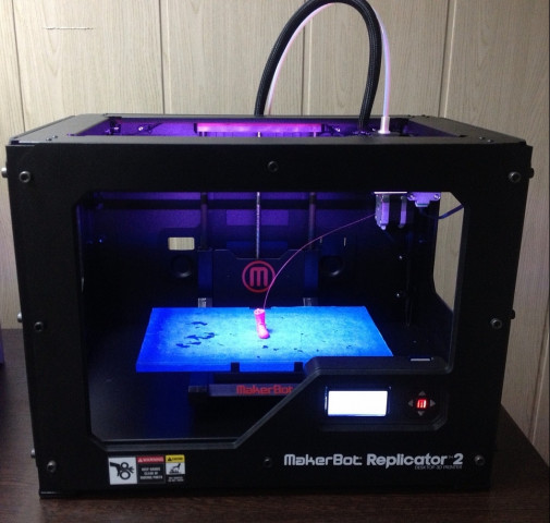 Отдам в хорошие руки 3d принтер MakerBot Replicator 2