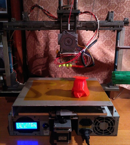 Продам самодельный 3D принтер
