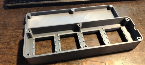 Блоки розеток под модули Mosaic адаптированные под умные розетки Tuya (на 4 и 6 постов)