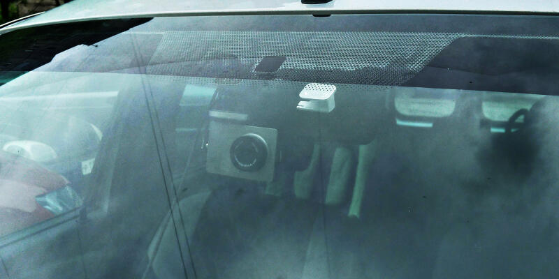 Держатель под магнитное крепление на стекло для Xiaomi YI Smart Dash Camera