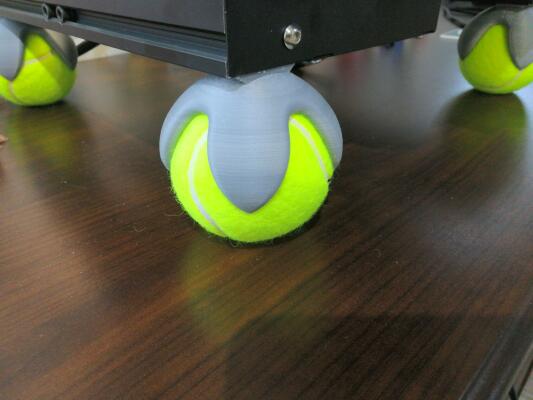 Ножки для Ender 3 Pro на основе мячей для тенниса
