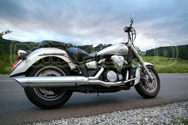 Боковая крышка мотоцикла Yamaha XVS1300 Midnight Star