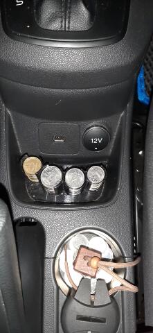 Монетница в Ford Fiesta IV