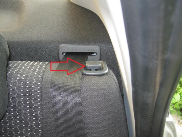 Рукоятка привода замка заднего сиденья на автомобиль Лада Гранта