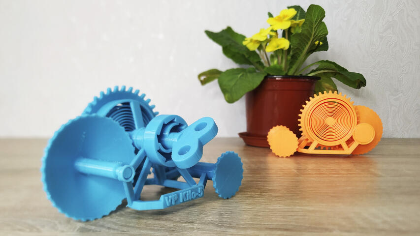 Первая в мире заводная игрушка, печатаемая полностью собранной: заводная дрифтующая машинка
