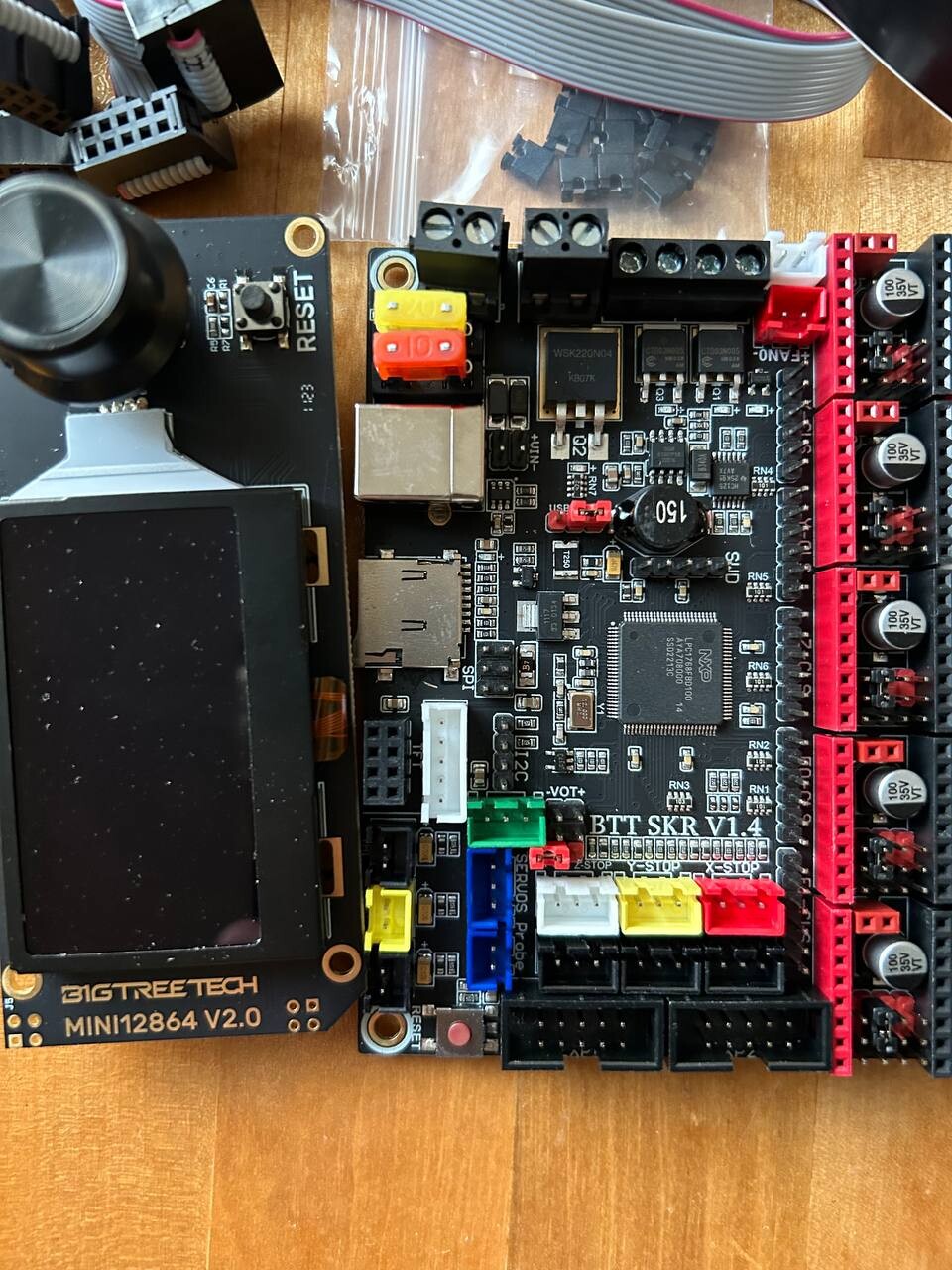 РБ. продам плату btt skr 1.4, дисплей btt 12864 v, драивера tmc2208 и уточка