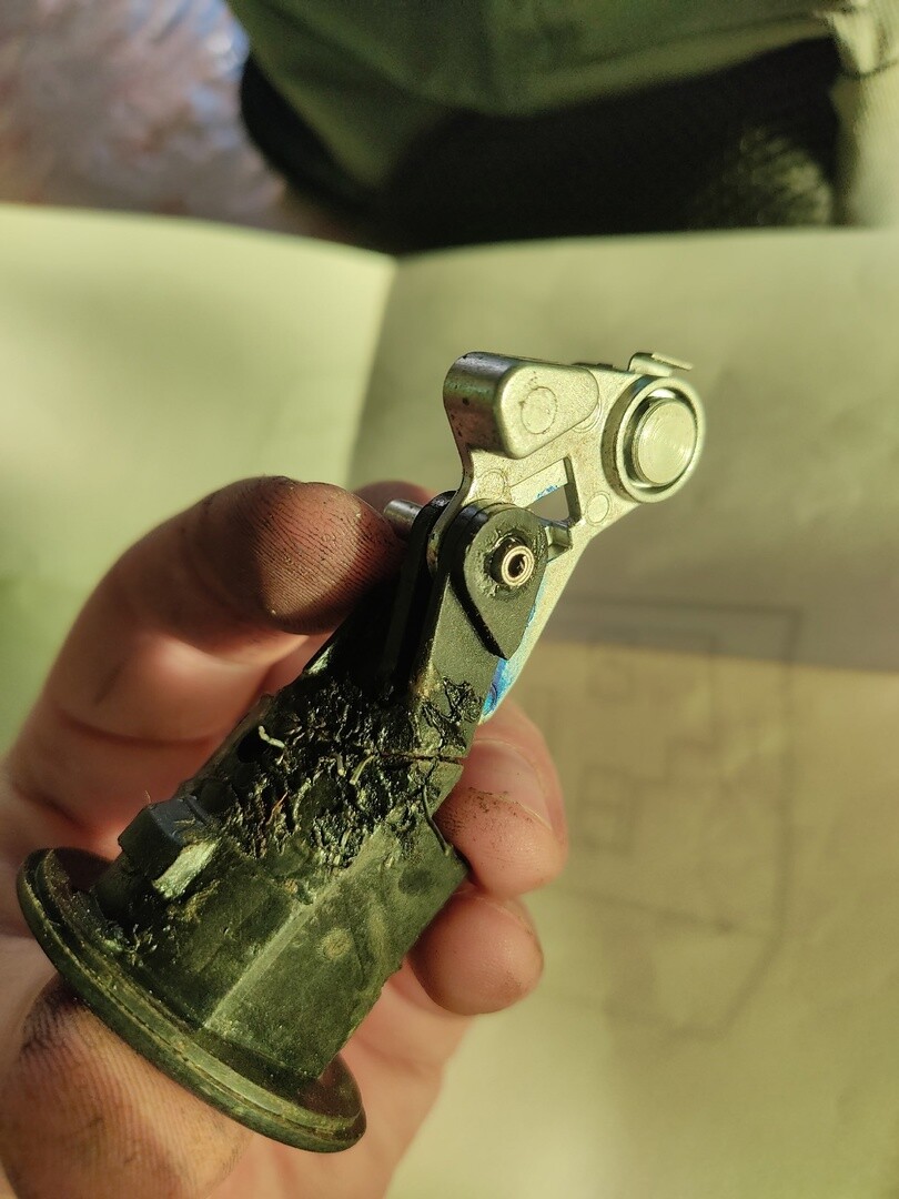 Корпус личинки задней двери рено