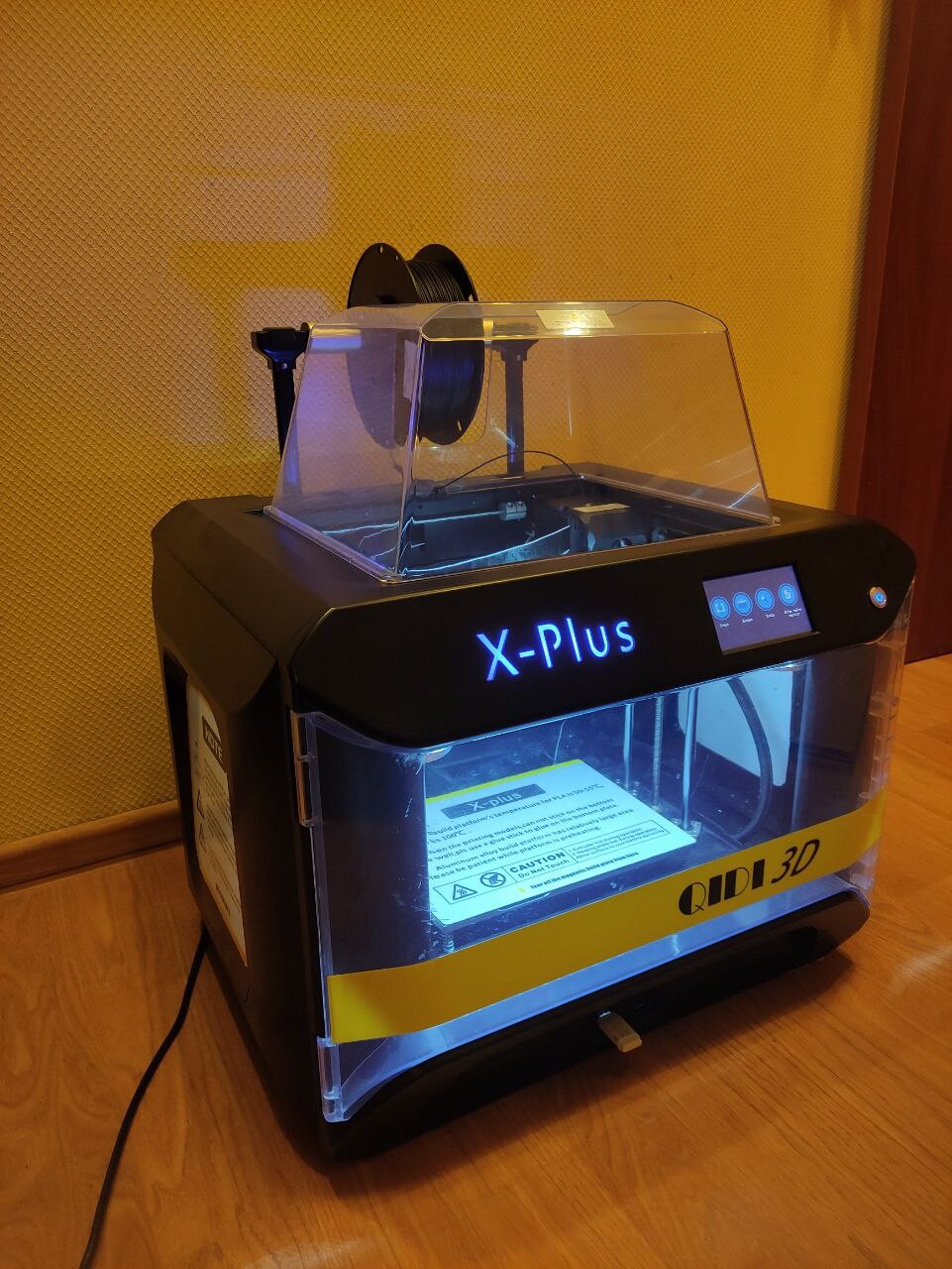 3д принтер Qidi X-Plus