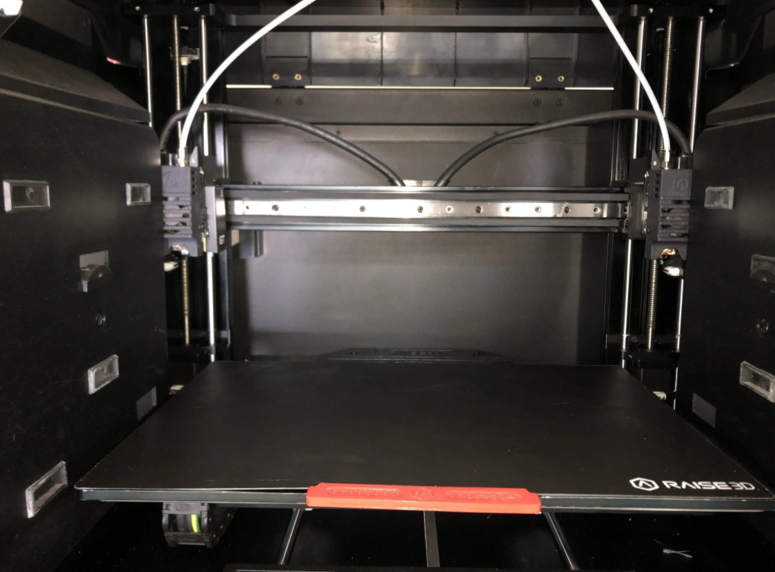 Продается б/у принтер Raise3D E2