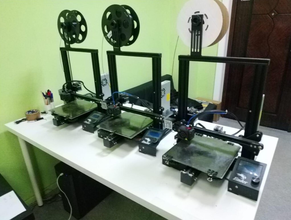 3D принтер Ender 3 Pro 3 штуки 3D принтер Ender 3 Pro 3 штуки