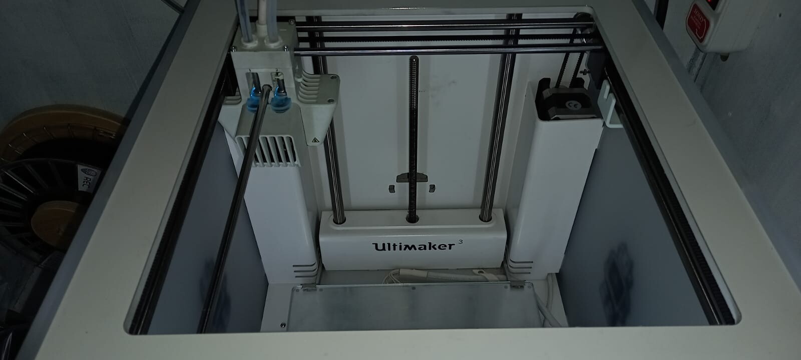 СРОЧНО ПРОДАЮ 3D ПРИНТЕР Ultimaker 3 (б/у)