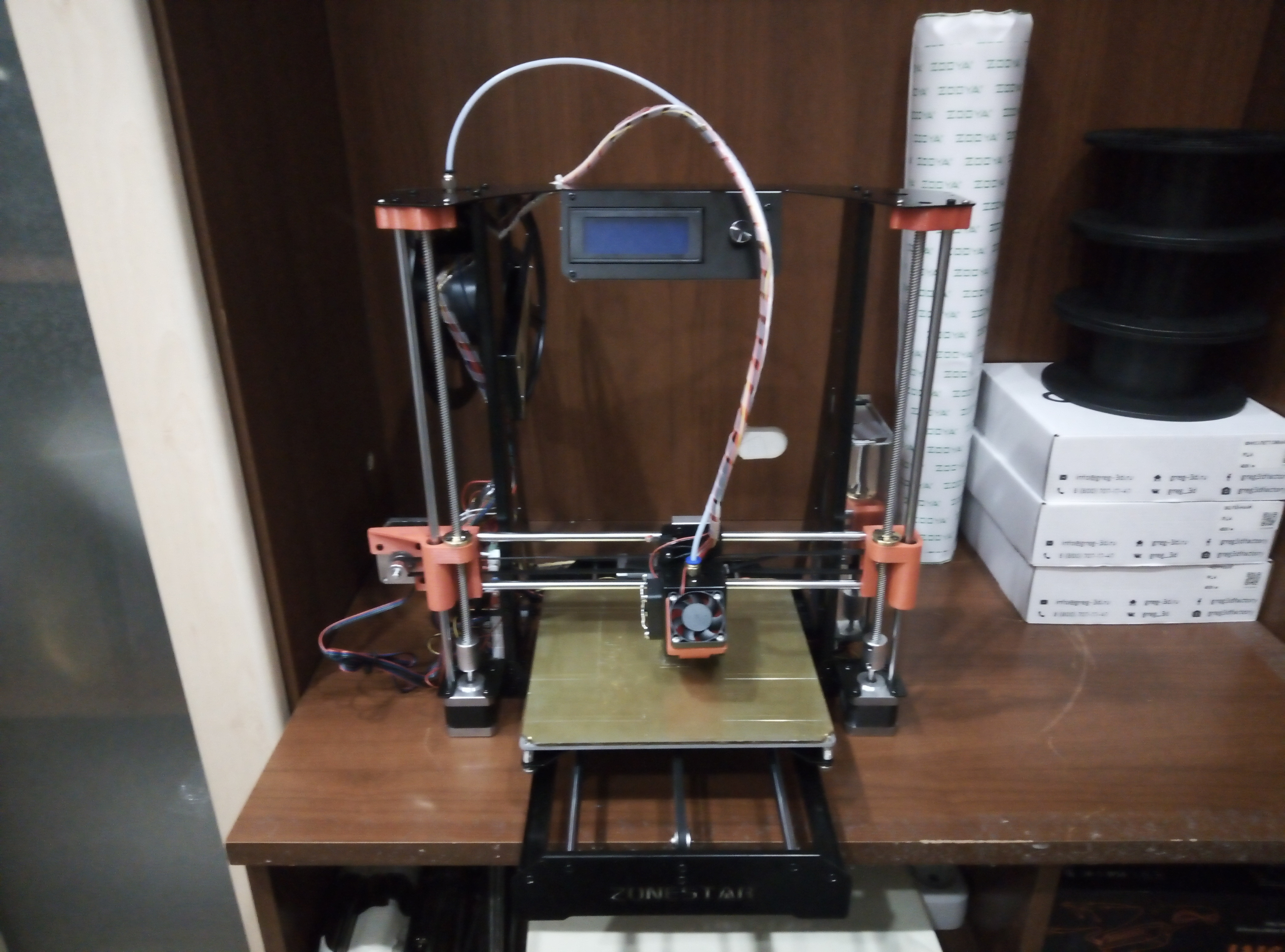 Продам 3d принтер ZONESTAR M8S (новый)