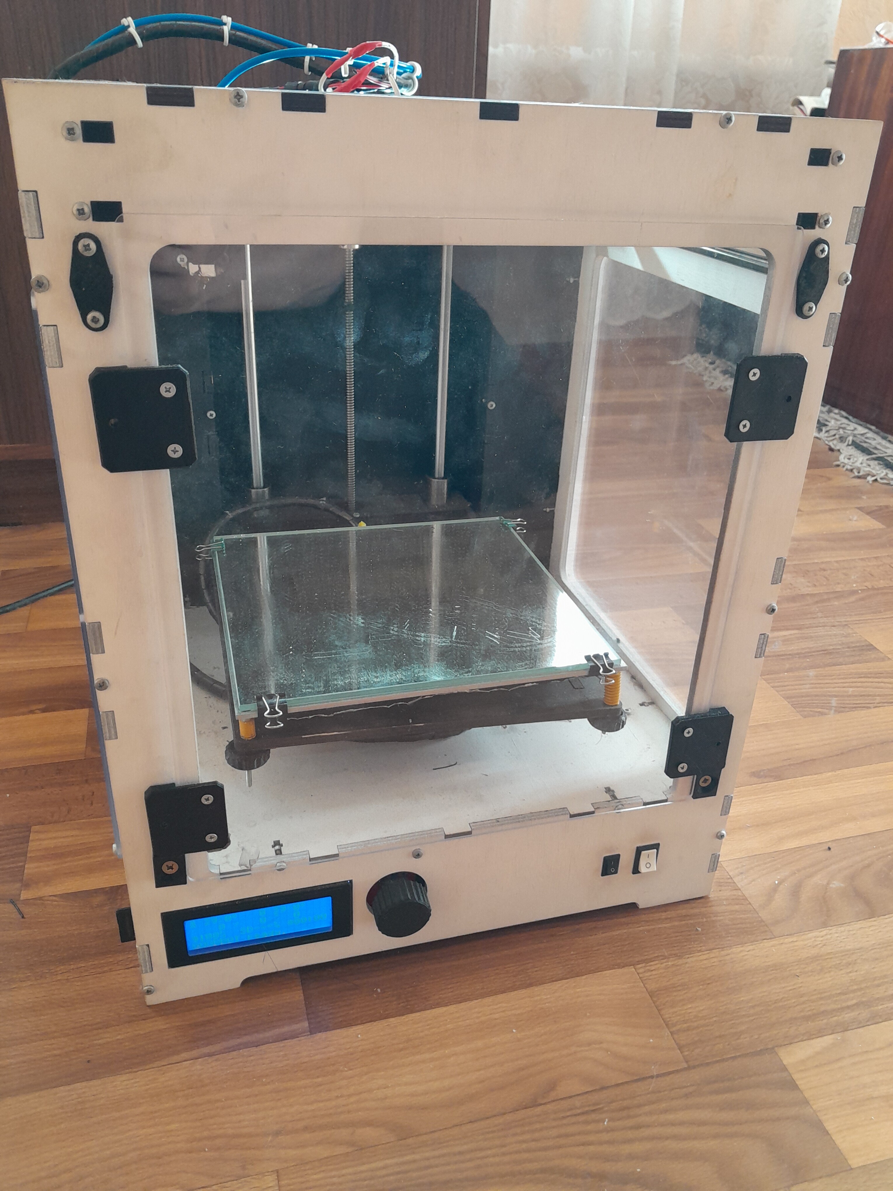 Продам 3д принтер Хороший бот. Продам 3д принтер Хороший бот.