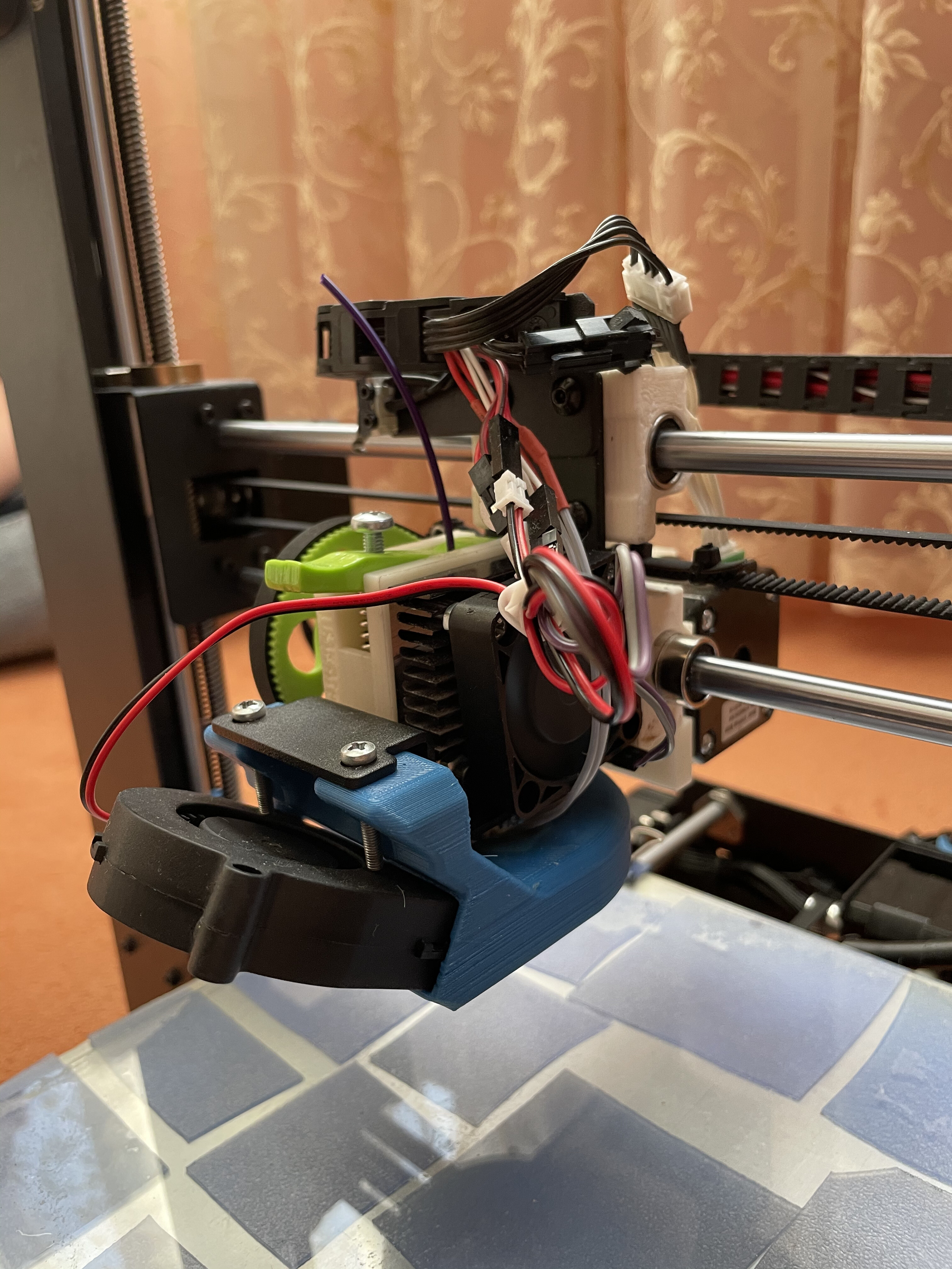 Продам 3D принтер Wanhao Duplicator i3 v2.1. Полностью доработанный. Торг.