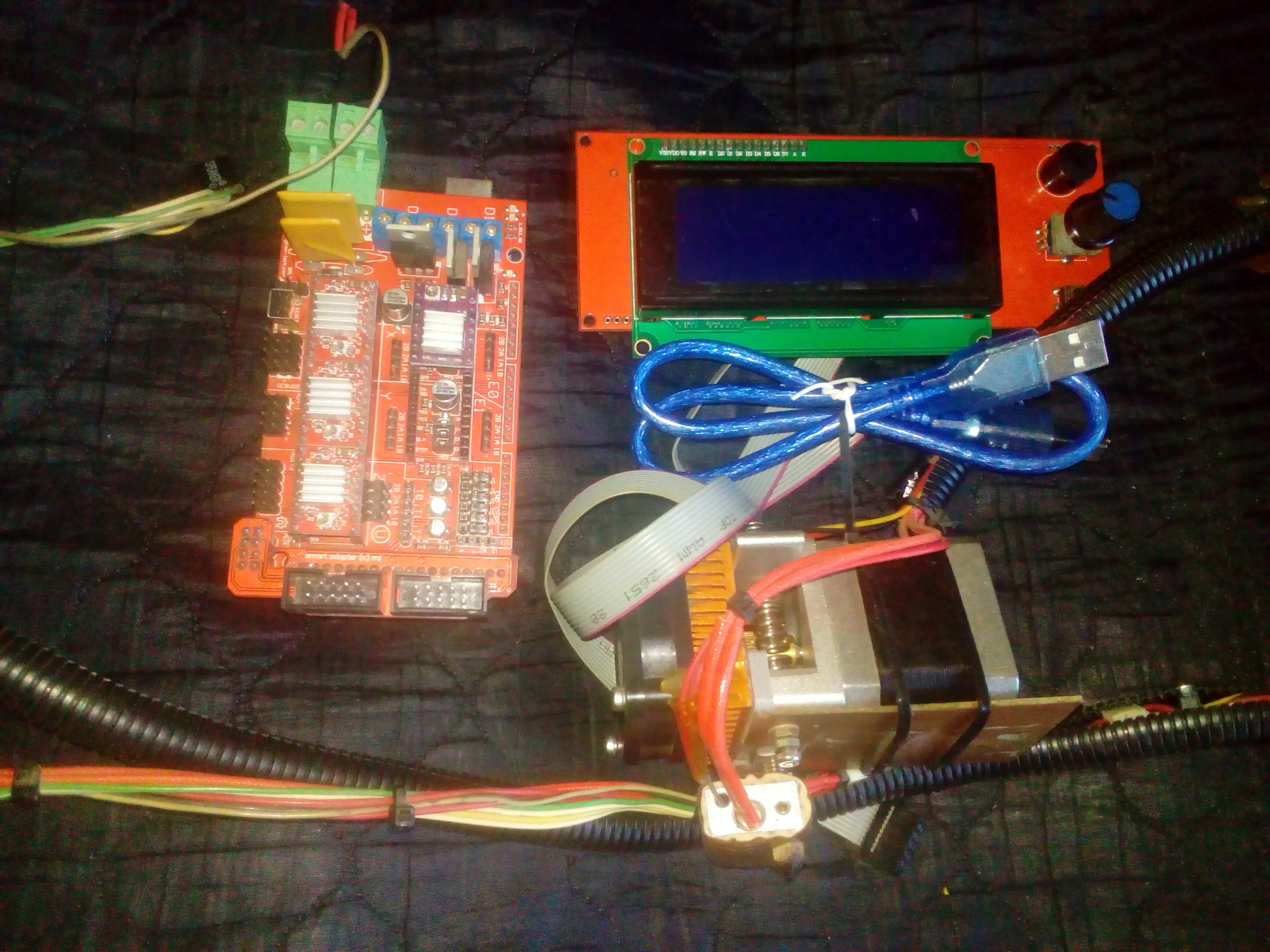 Экструдер МК8 + Ramps 1,4 + Mega 2560 R3 + LCD2004 Экструдер МК8 + Ramps 1,4 + Mega 2560 R3 + LCD2004