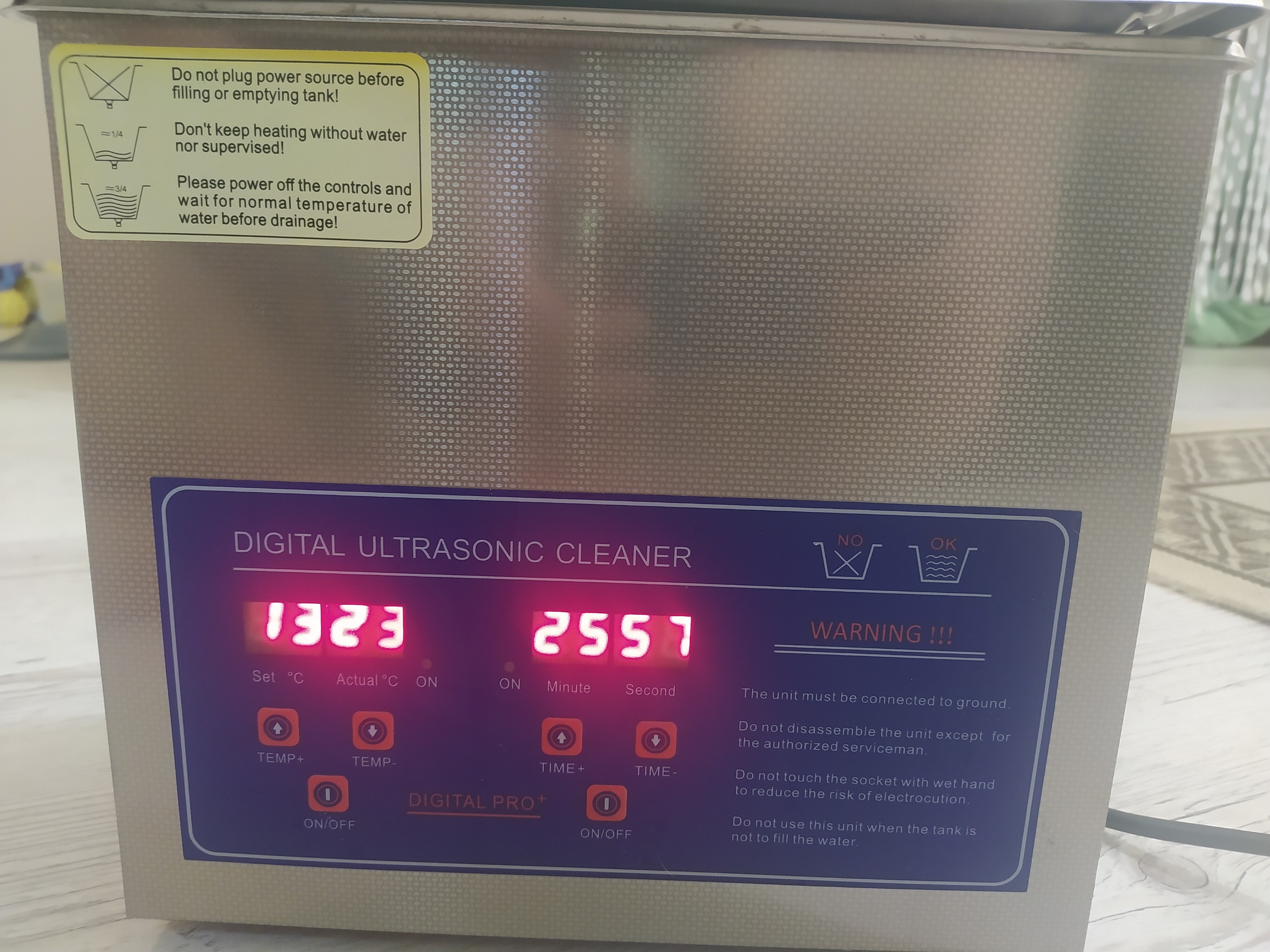 Продаю ультразвуковую ванну бу