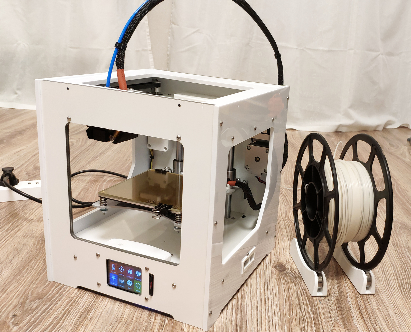 Продаю 3D принтер ZAV Mini V3 (корпус из композита)