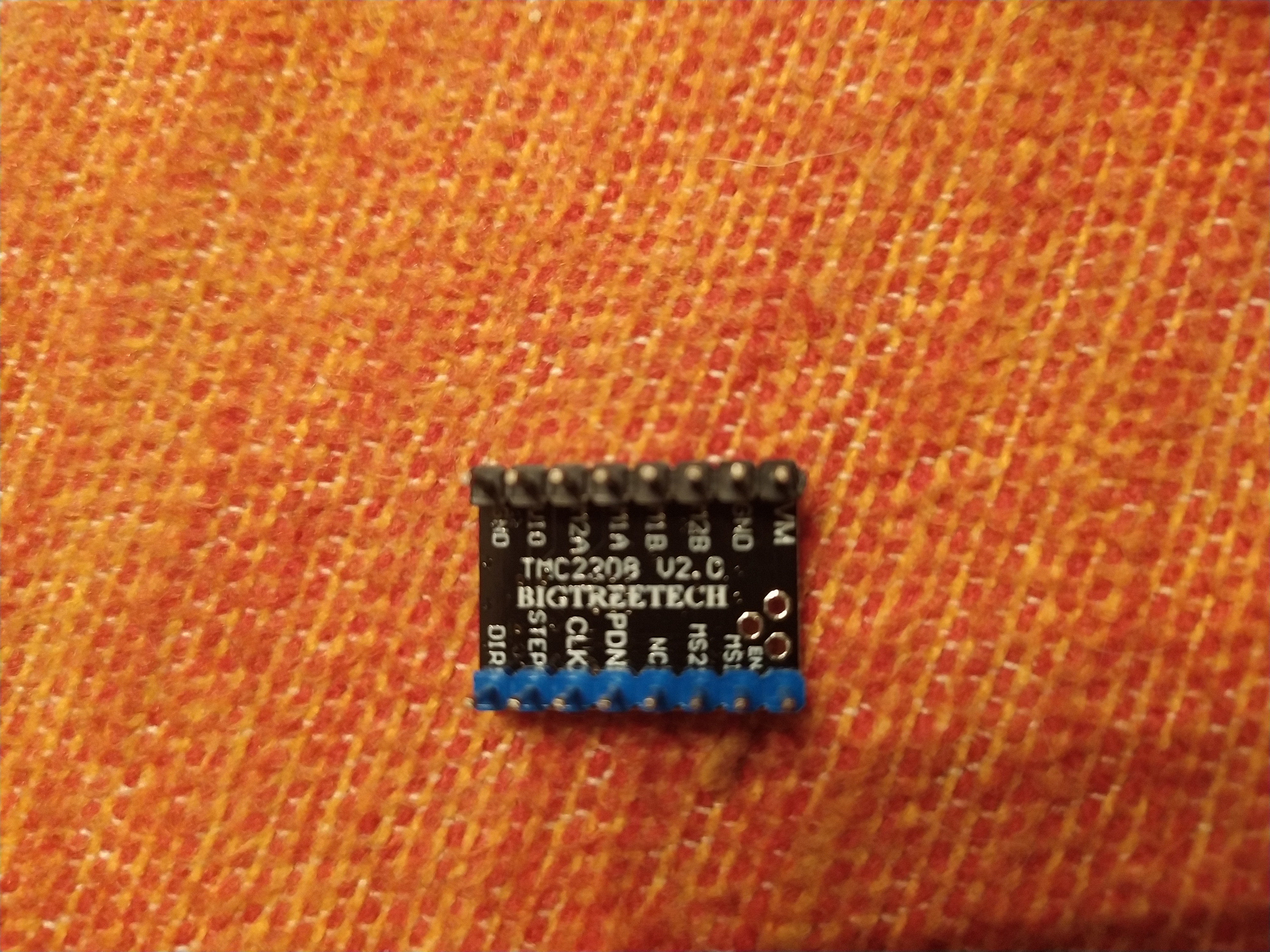 Продам  TMC2208