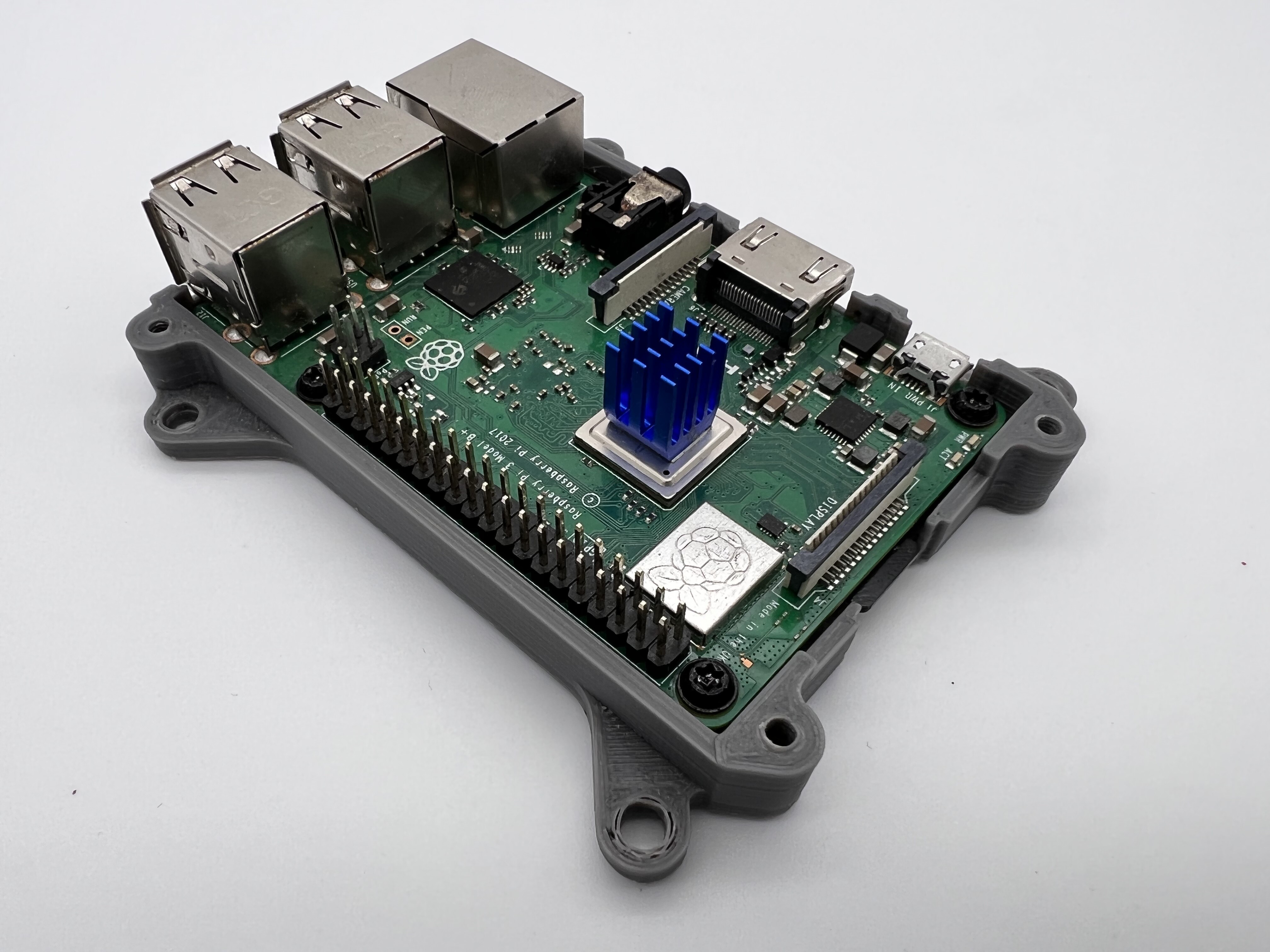 Продам raspberry pi 3b+