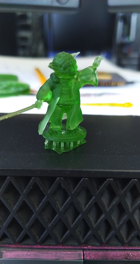 Продам смолу.