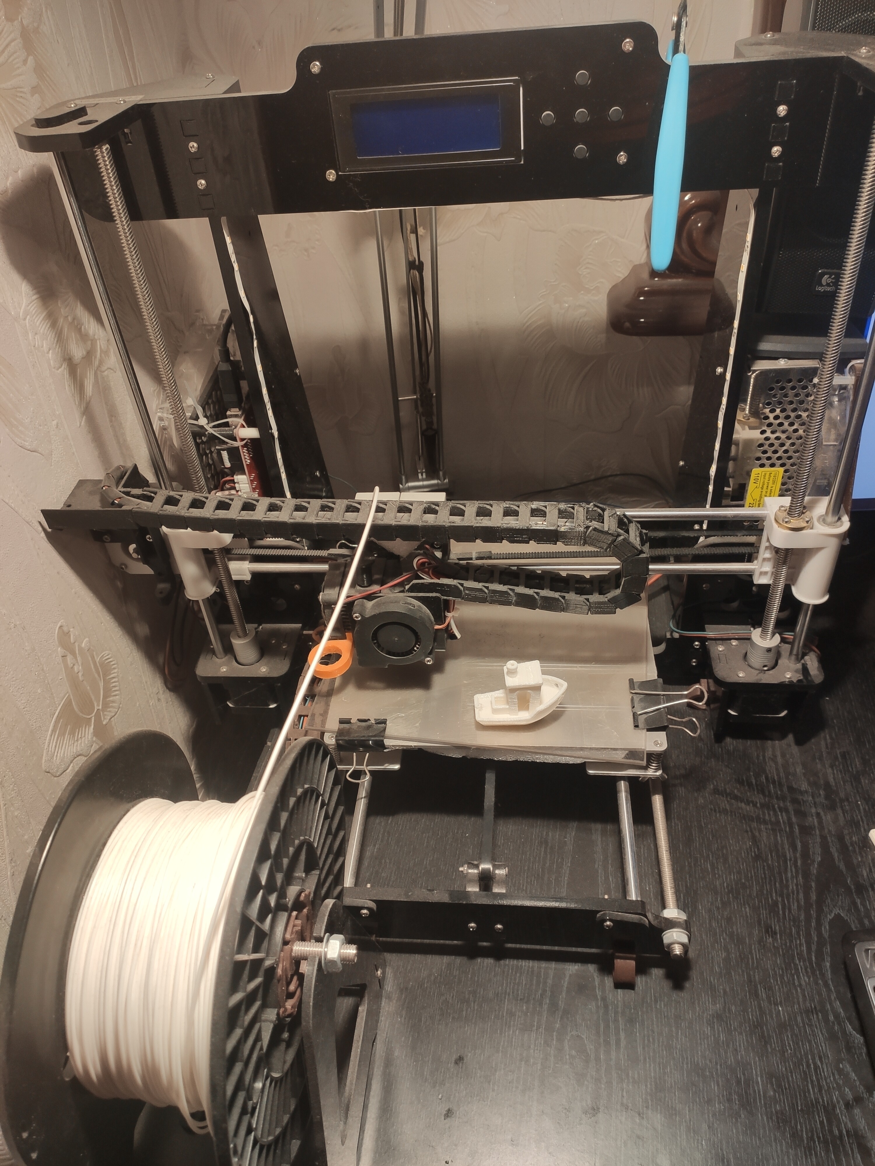 Продаю 3D принтер Anet A8