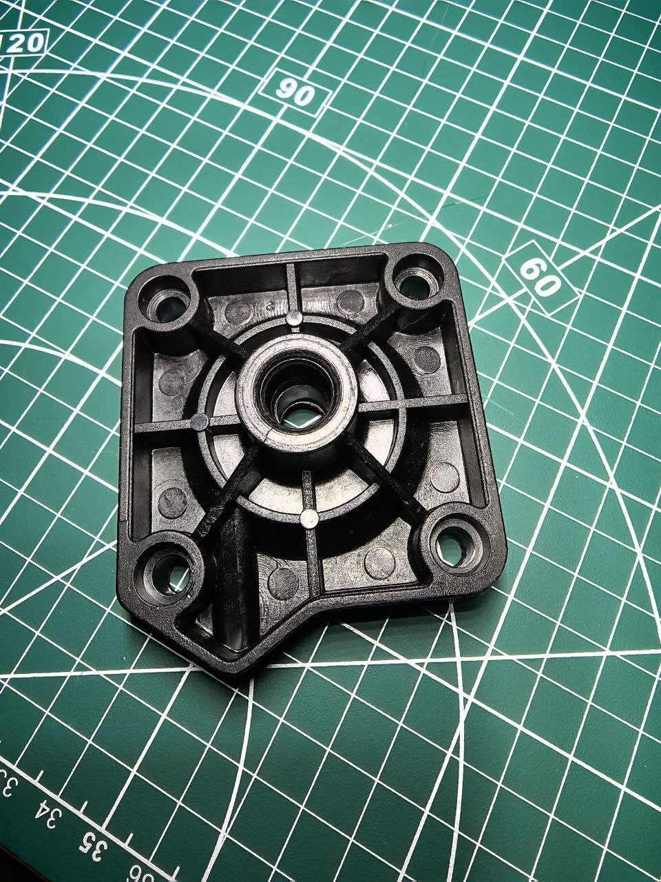 Нужно смоделировать или отсканировать деталь