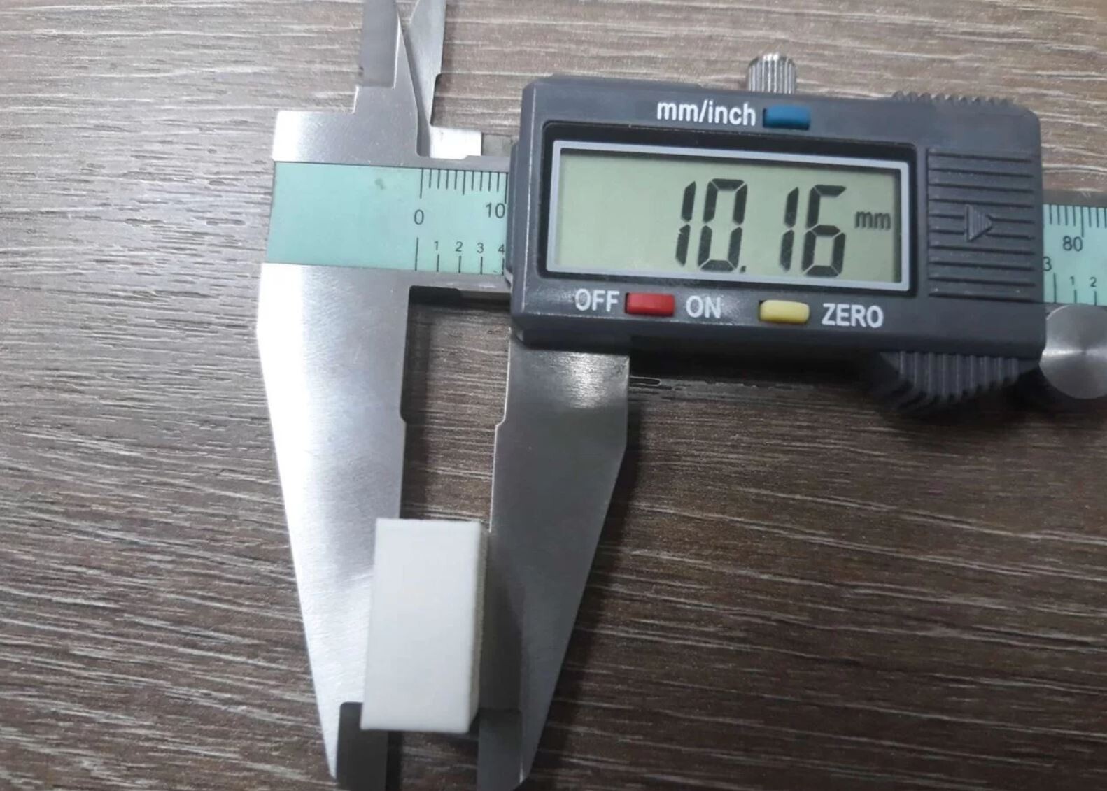 Продам 3D принтер Makerbot Replicator Z18