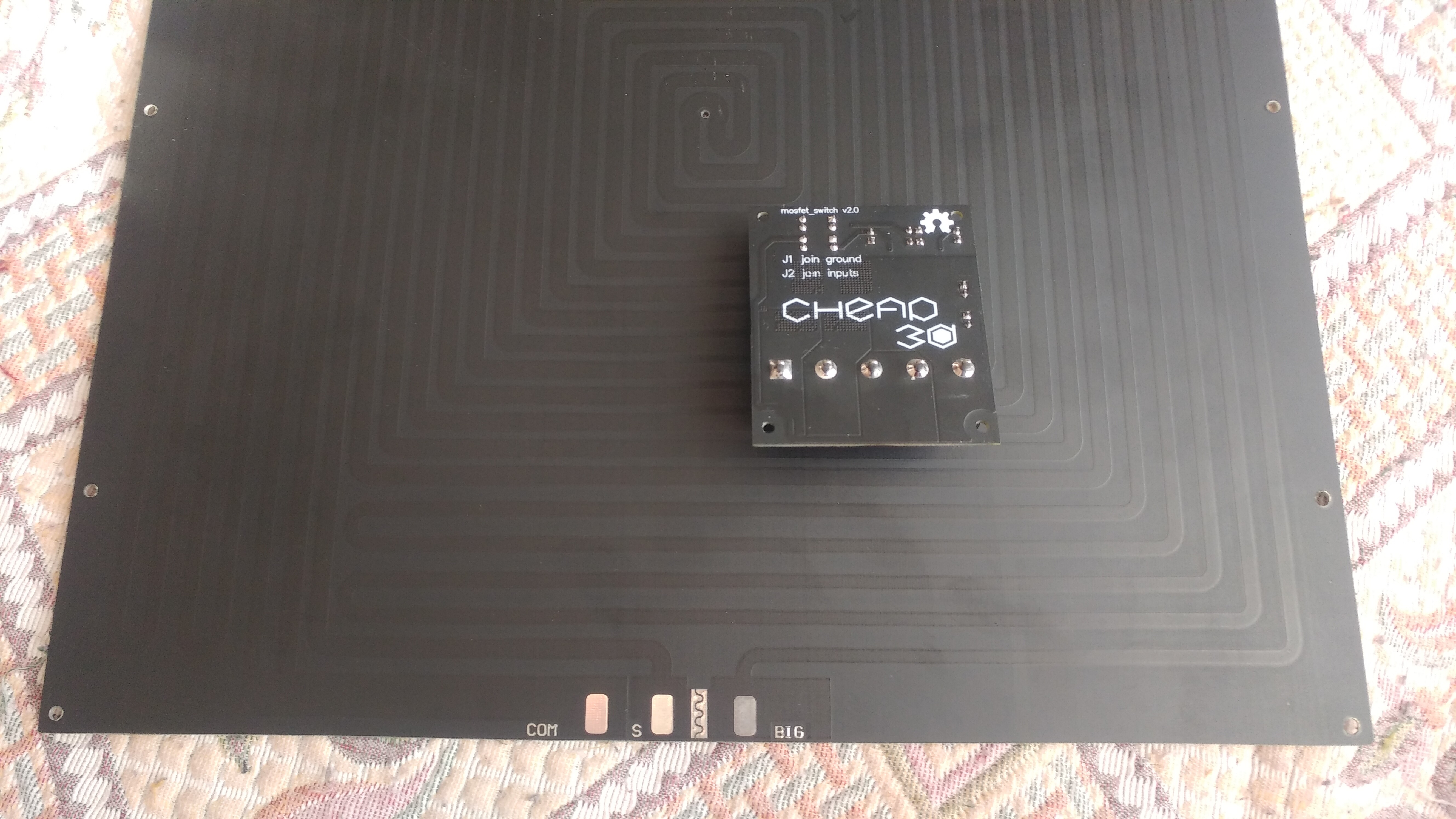 Продам стол 300х300 + мосфет двойной