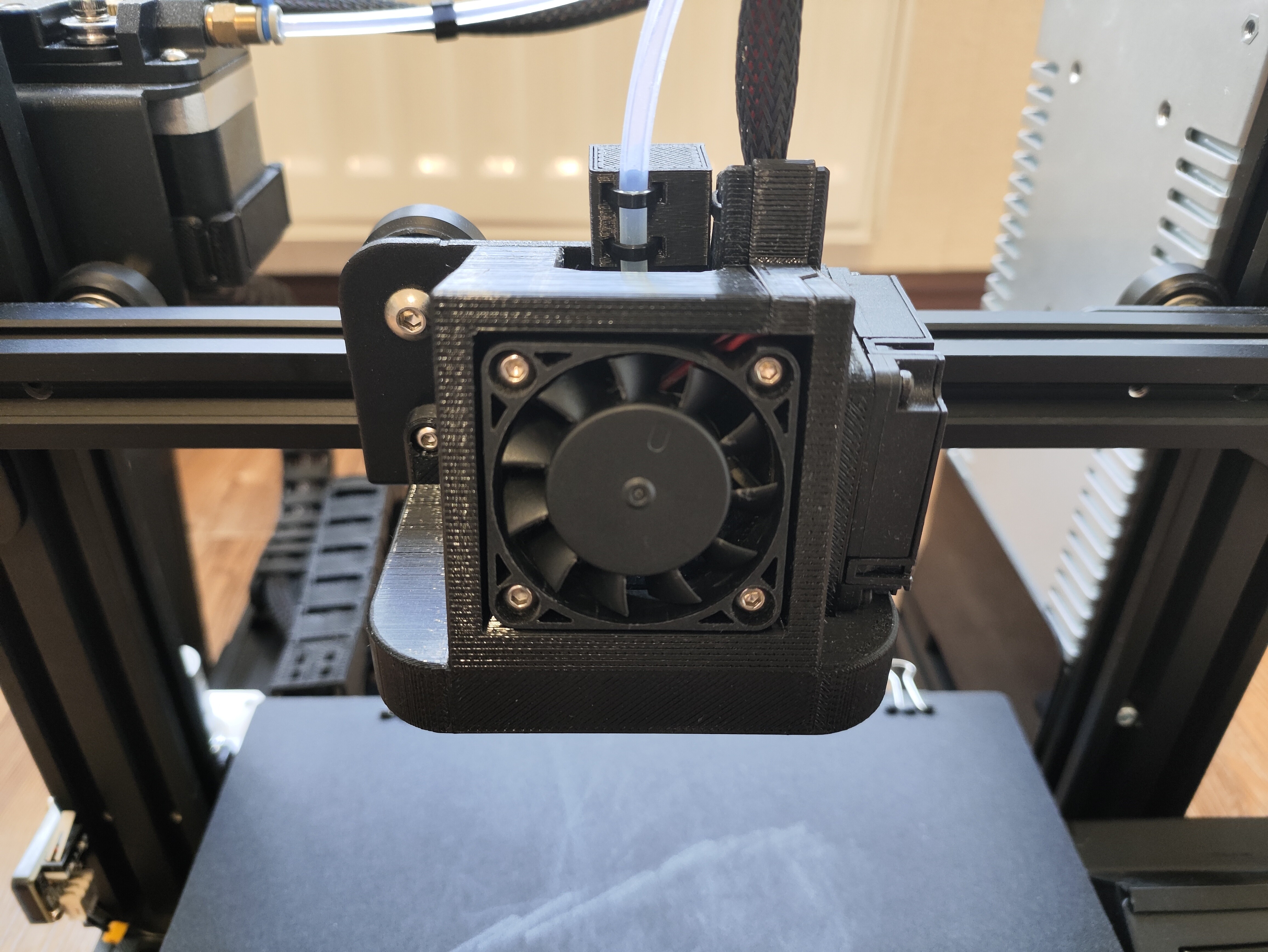 Продам 3D принтер Creality Ender-3 Продам 3D принтер Creality Ender-3